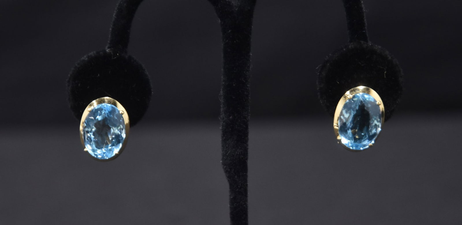 (Pr) 14kt GOLD & BLUE TOPAZ EARRINGS (1 of 9)