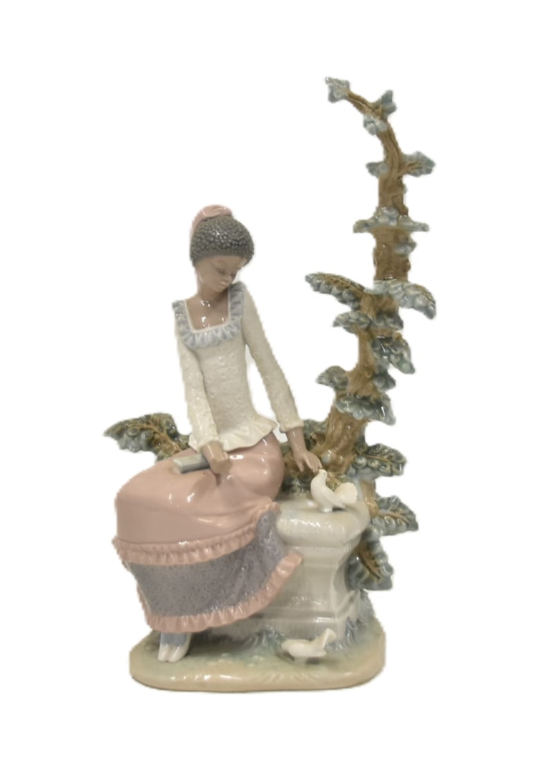 LLADRO "HARMONY" BLACK LEGACY FIGURINE (1 of 10)
