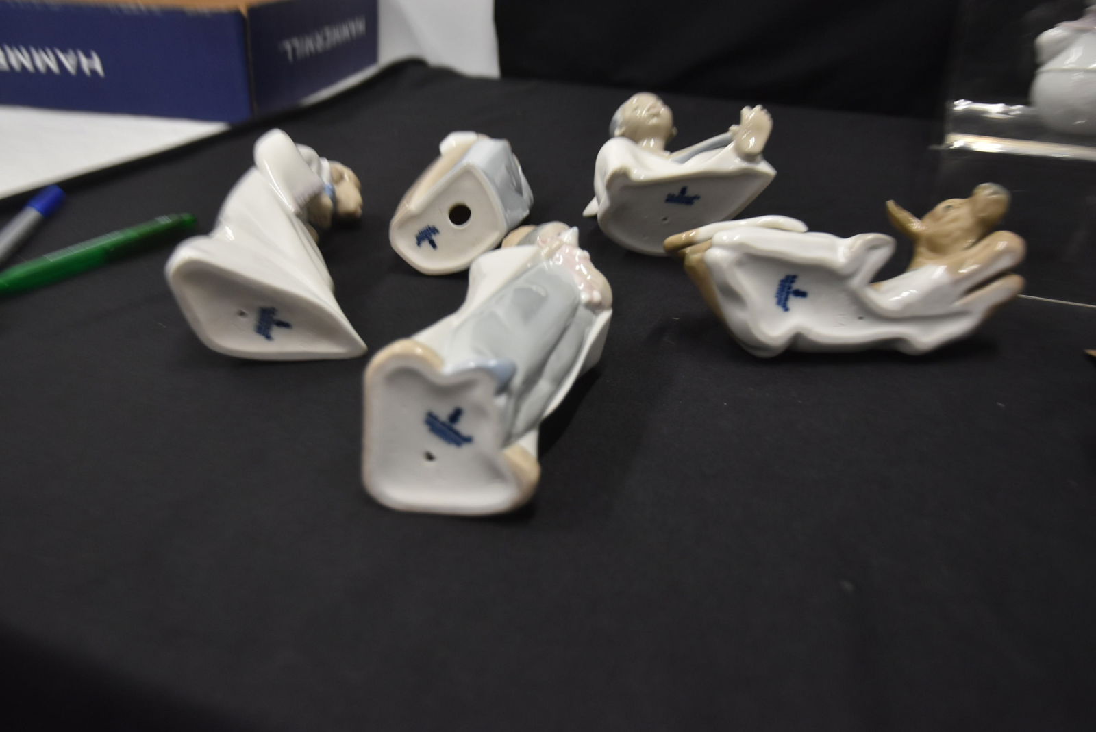 ASSORTED LLADRO NATIVITY FIGURES - 12