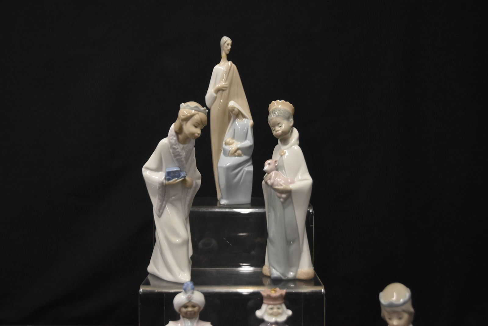 ASSORTED LLADRO NATIVITY FIGURES - 3