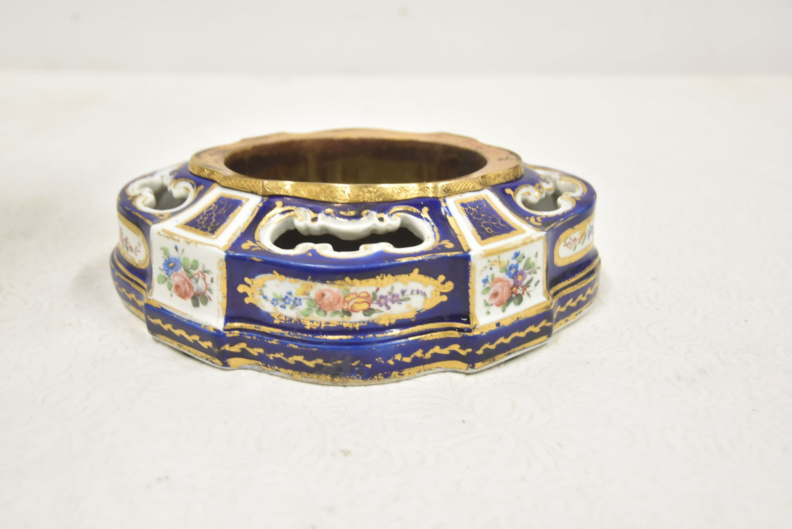 FRENCH 18thC SEVRES SOFT PASTE CACHE POTS - 5