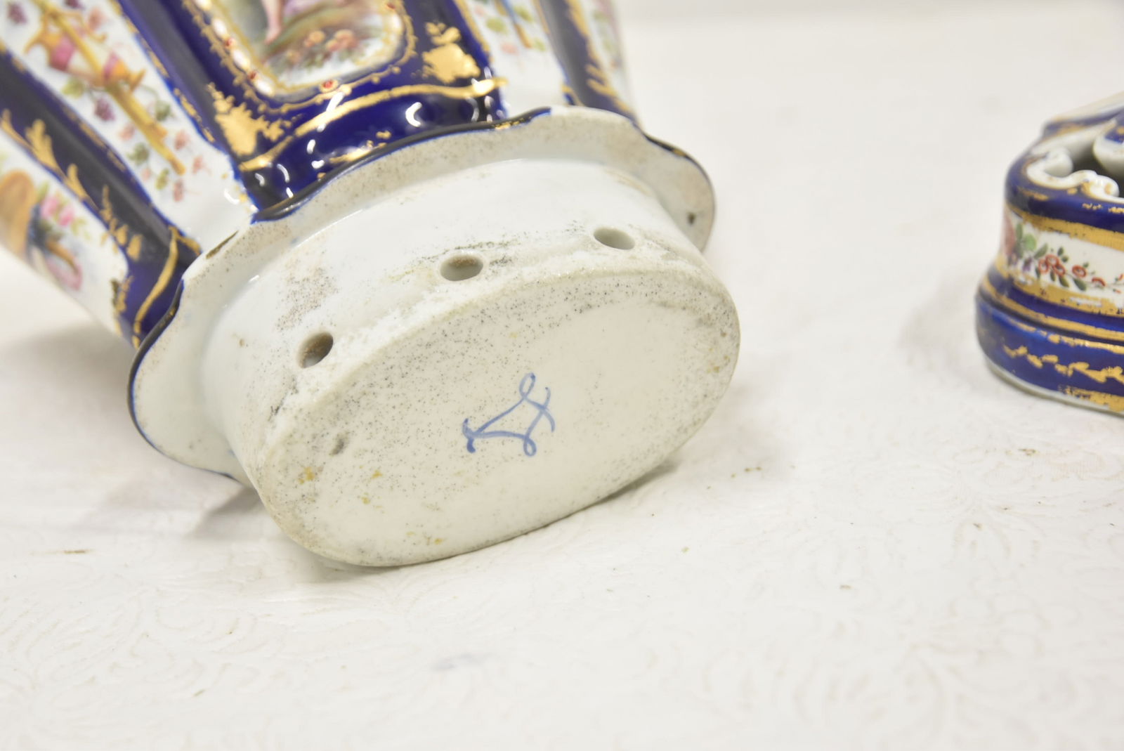 FRENCH 18thC SEVRES SOFT PASTE CACHE POTS - 7