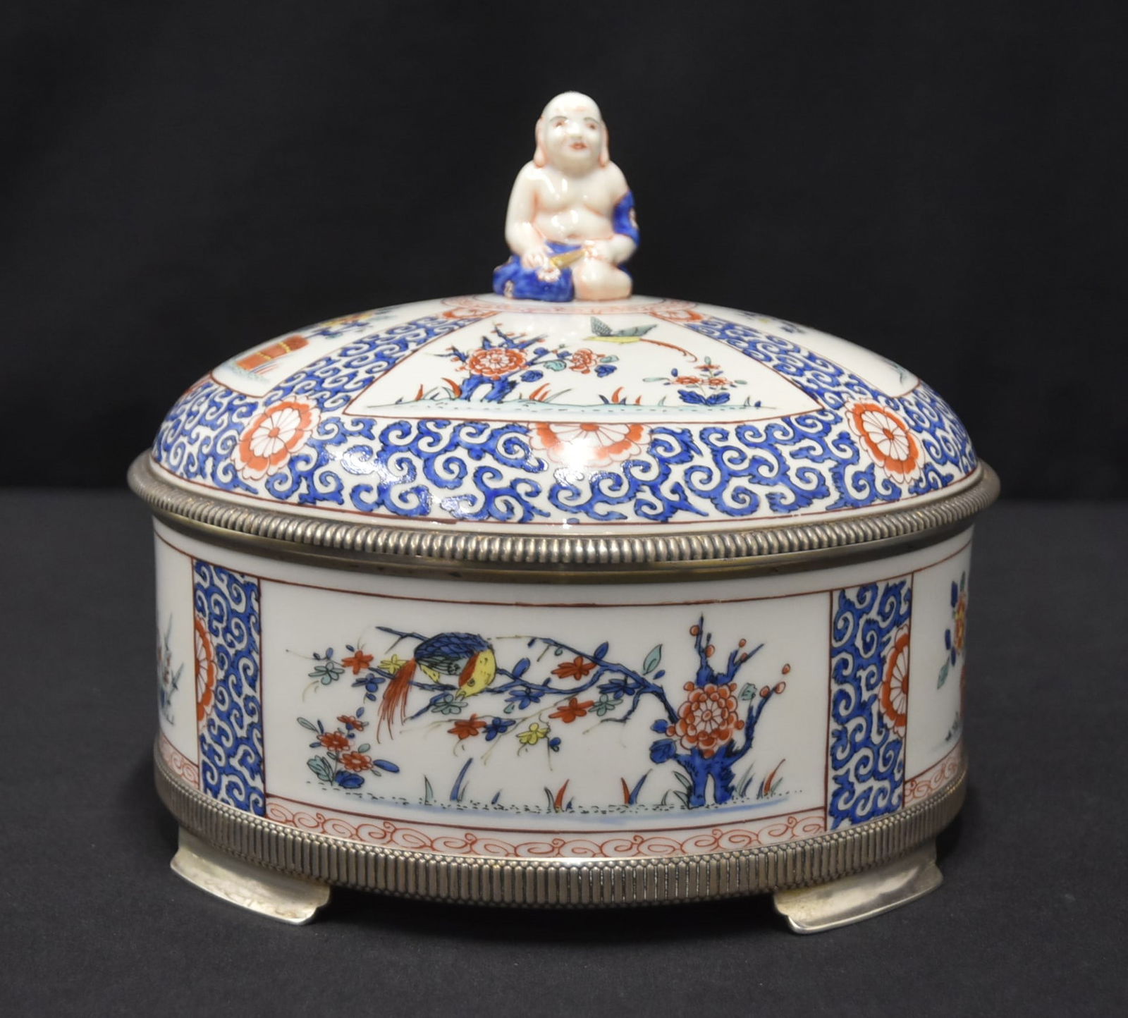 SILVER MOUNTED SAMSON PORCELAIN BOX (1 of 12)