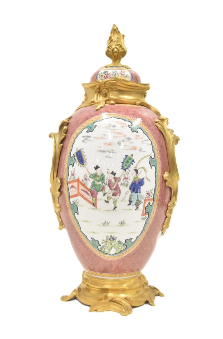 19thC FRENCH LXV STYLE SAMSON LIDDED URNS: 19th CENTURY LOUIS XV STYLE EDME SAMSON PORCELAIN AND ORMOLU MOUNTED LIDDED URN WITH ASIAN CHINOISERIE INSPIRED FIGURAL SCENES & FLOWER ARRANGEMENTS SURROUNDED FINE ORMOLU BRONZE MOUNTS - 9" x