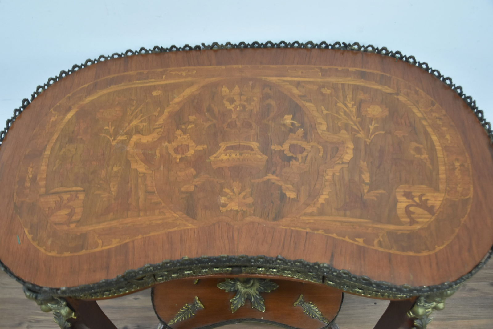 BRONZE MOUNTED KIDNEY SHAPE TABLE - 7