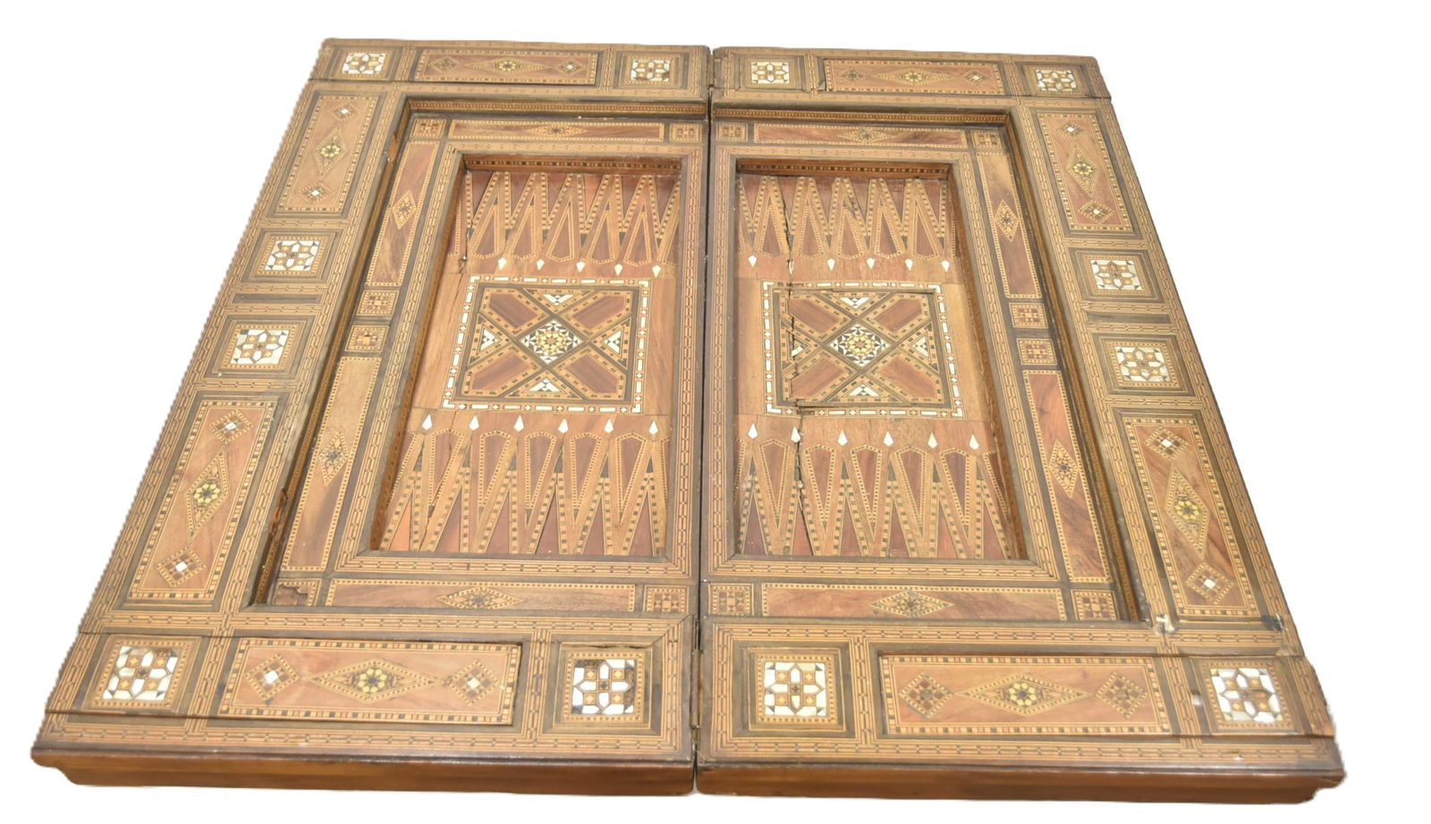 ANTIQUE SYRIAN INLAID GAME BOARD (1 of 20)