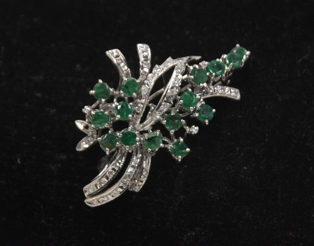 18kt WHITE GOLD DIAMOND & EMERALD CLUSTER PIN: 18kt WHITE GOLD DIAMOND & EMERALD CLUSTER PIN - 2" x 1 1/4" ; 9.8grams