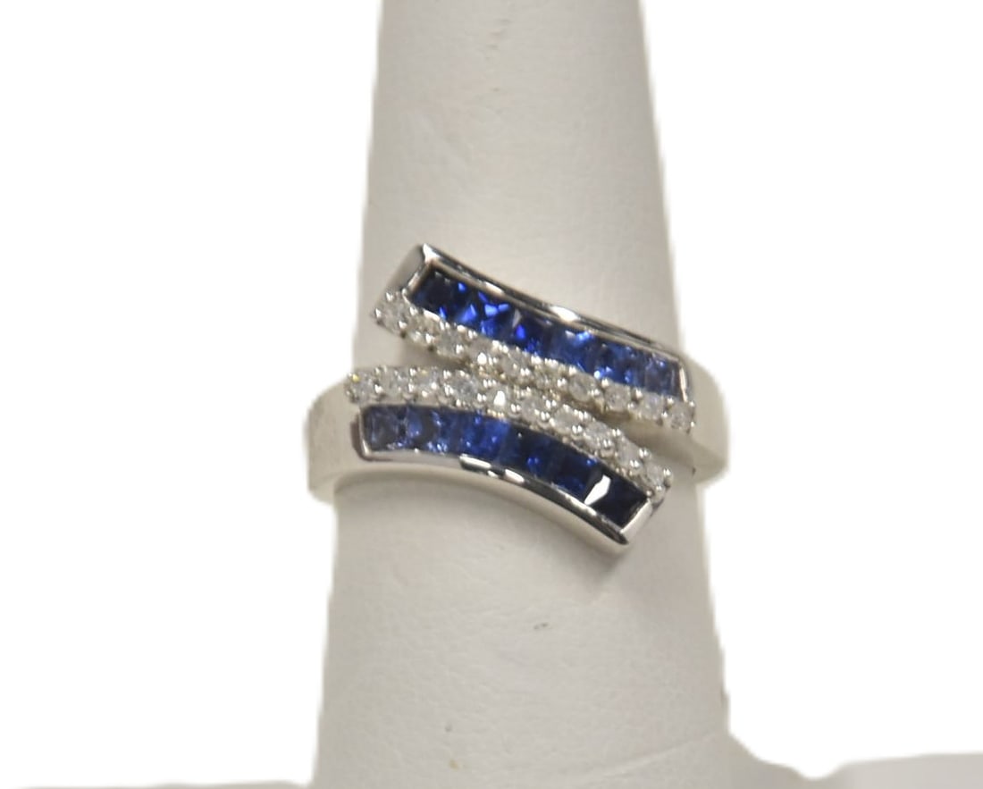 14kt WHITE GOLD SAPPHIRE & DIAMOND RING (1 of 8)