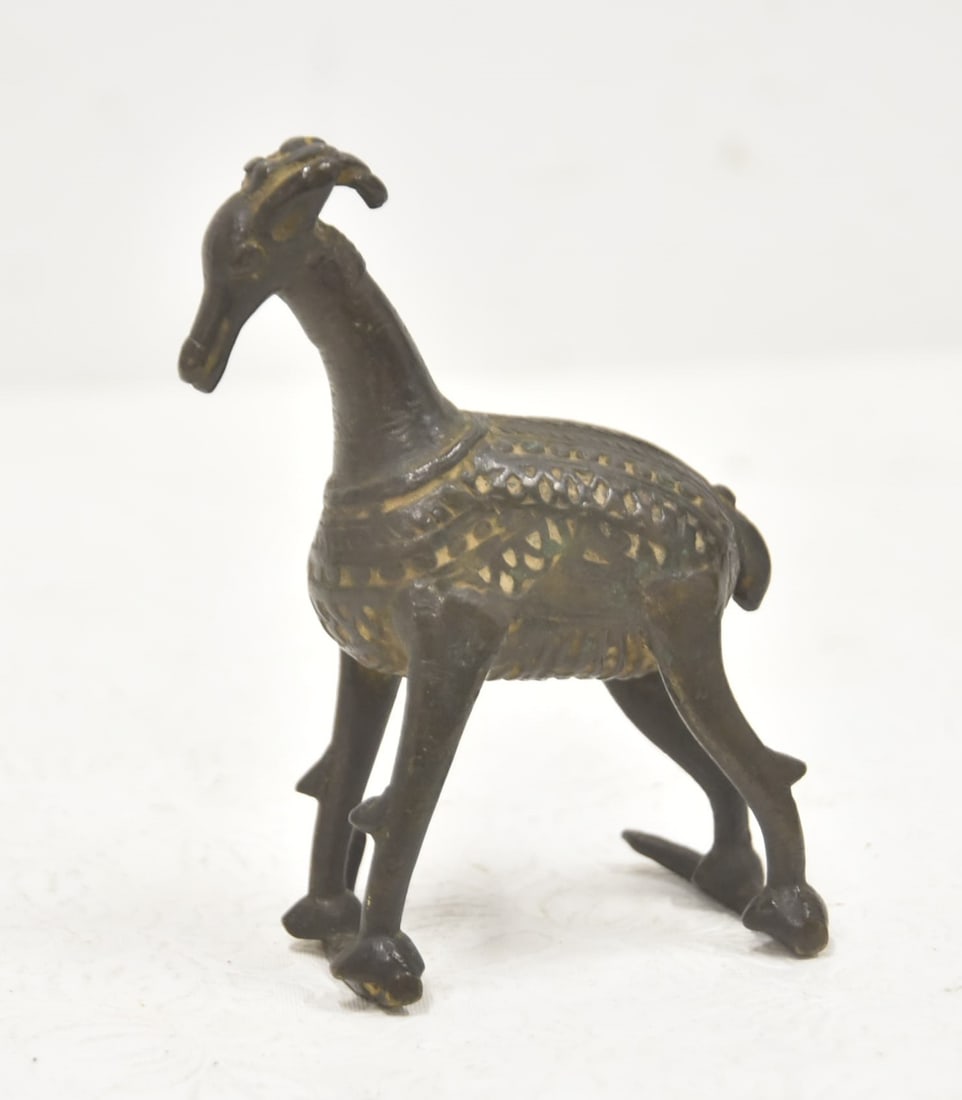 ANTIQUE BRONZE TEMPLE TOY ANTELOPE (1 of 8)