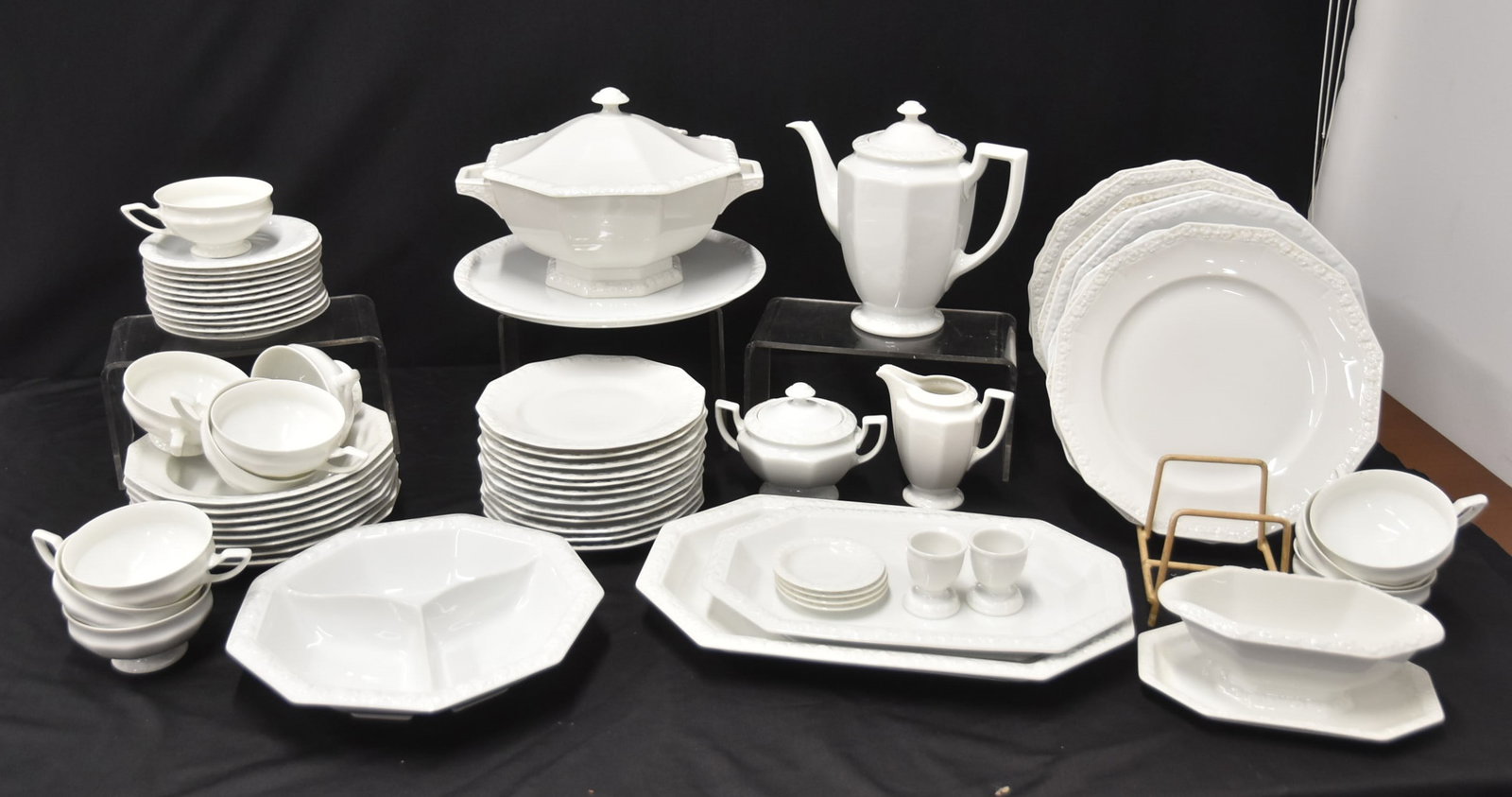ROSENTHAL MARIA WHITE CHINA DINNER SET (1 of 12)