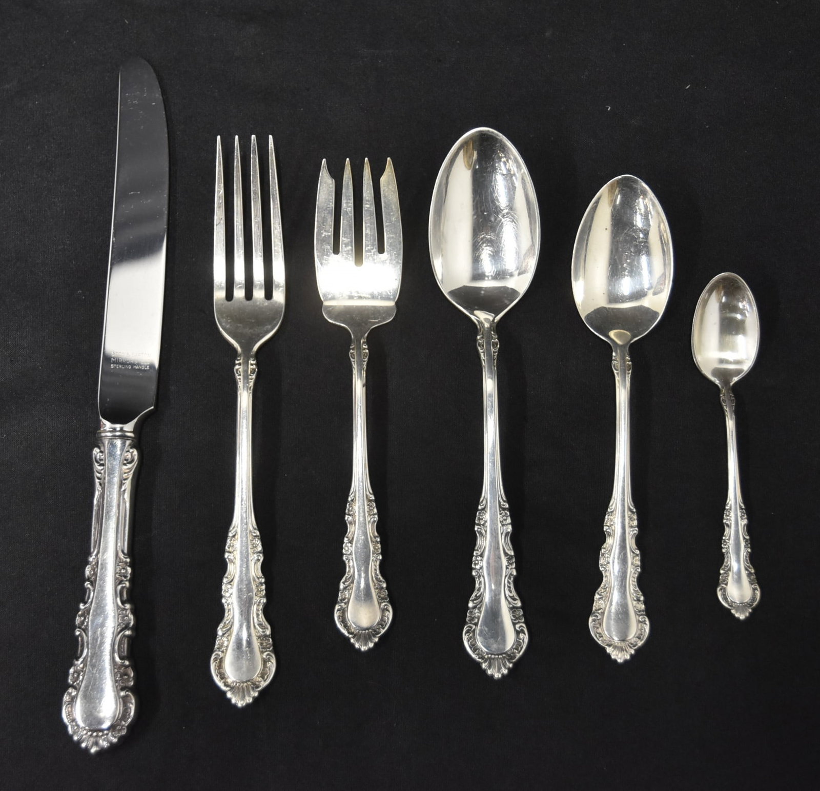 GEORGIAN ROSE BY REED & BARTON STERLING FLATWARE (1 of 11)