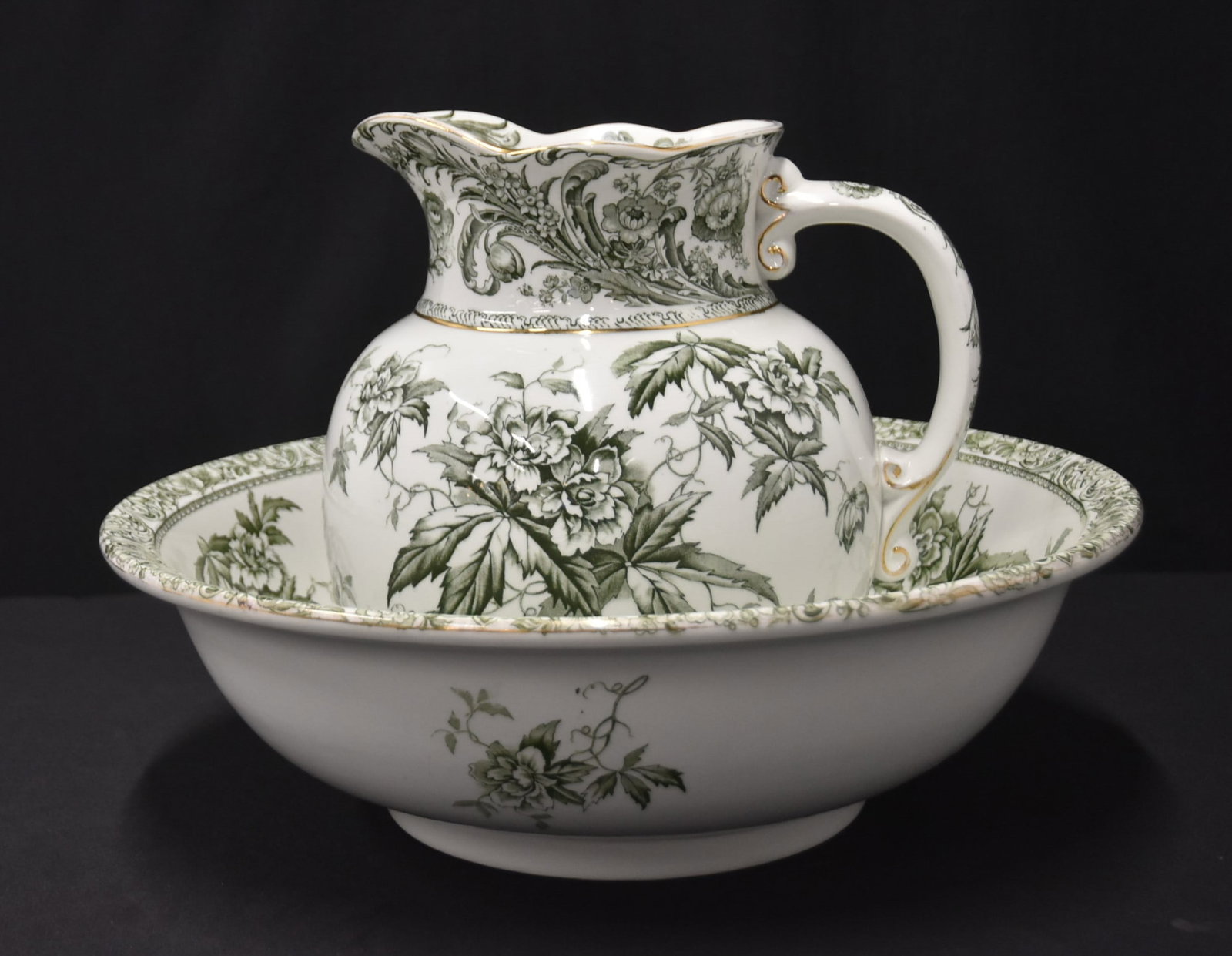 DOULTON BURSLEM "VIRGINIA" WASHBOWL & PITCHER (1 of 9)