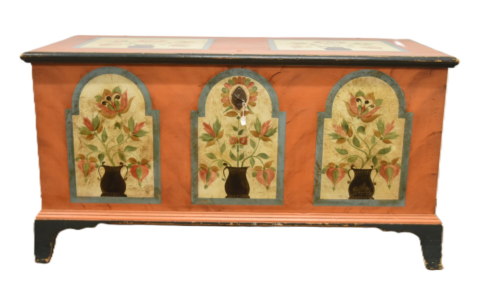 HAND MADE PENNSYLVANIA DUTCH STYLE BLANKET CHEST (1 of 16)