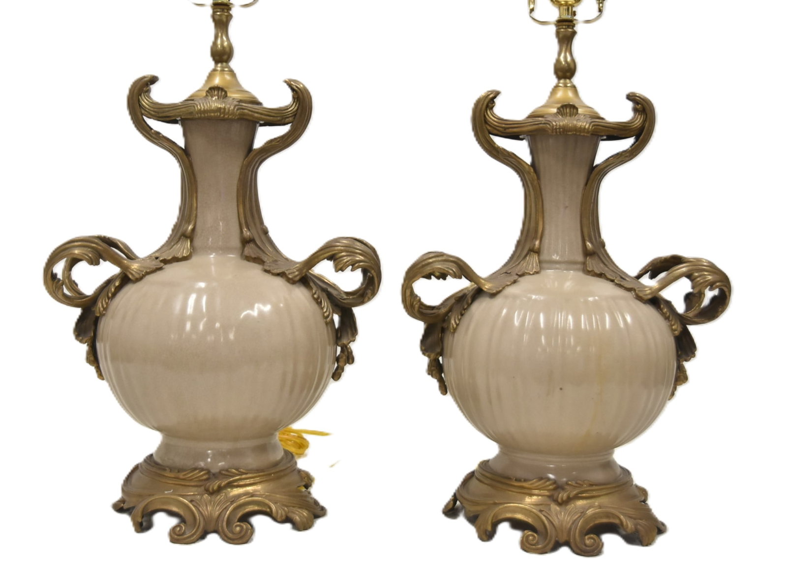 (Pr) BRONZE MOUNTED PORCELAIN TABLE LAMPS (1 of 11)