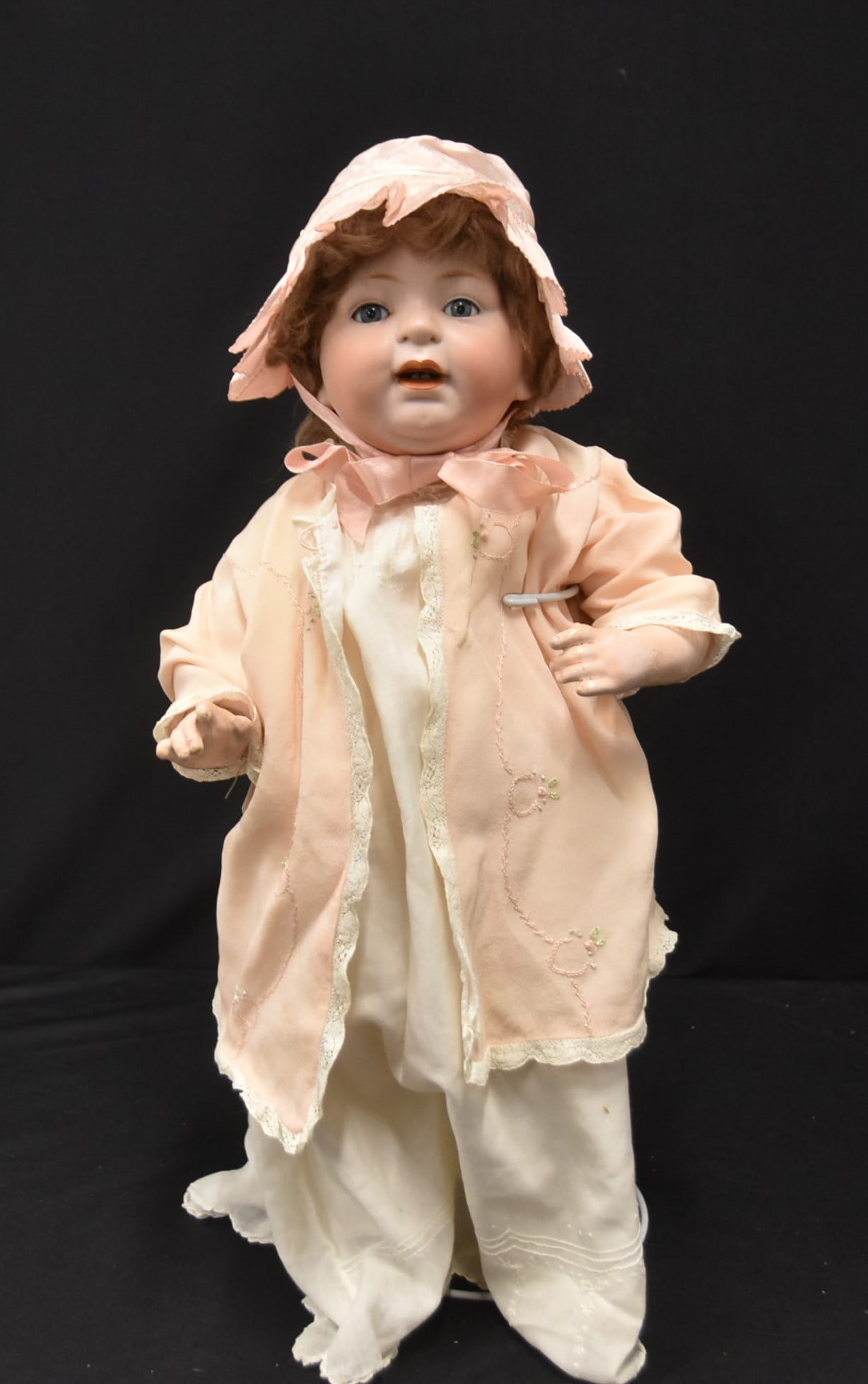JDK 211 KESTNER GERMAN BISQUE HEAD DOLL (1 of 18)