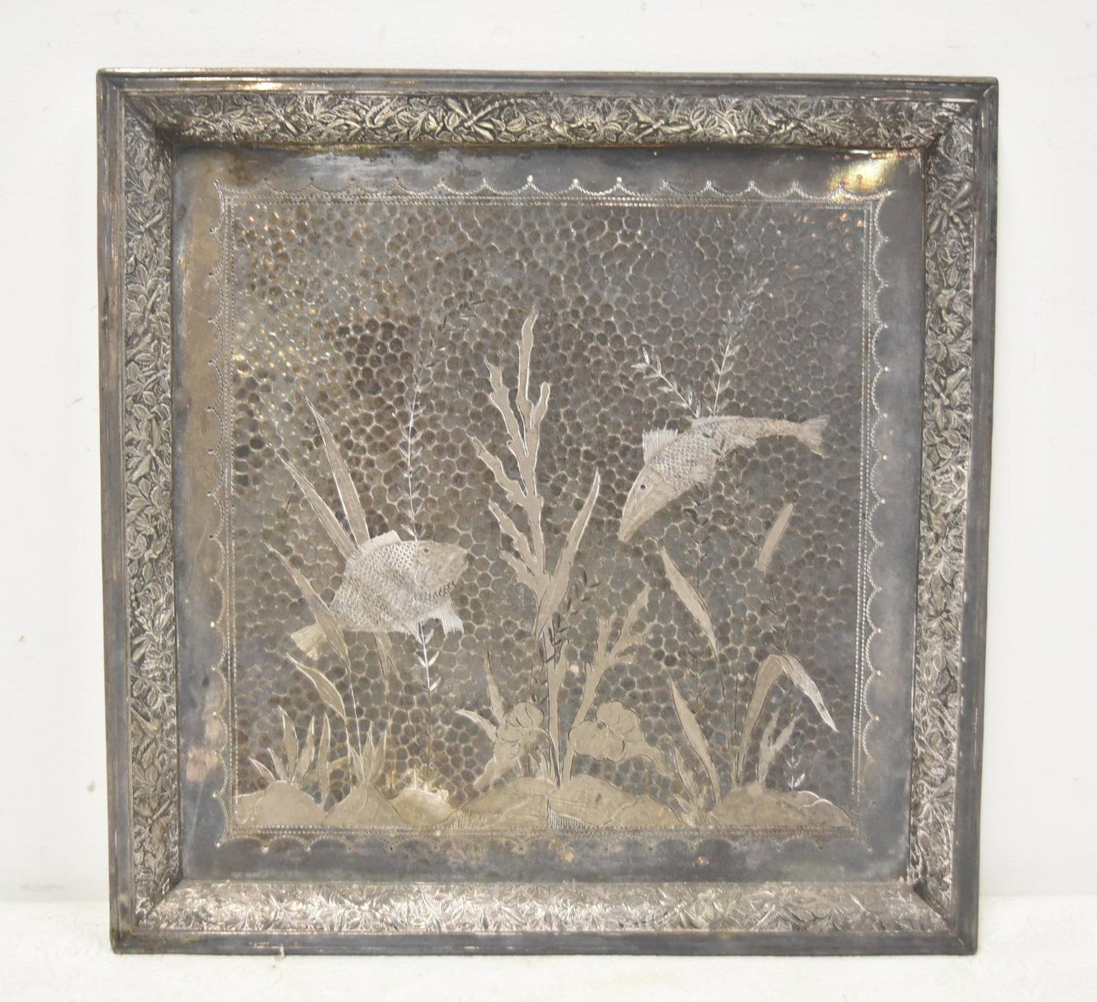 MERIDEN SILVER PLATE "UNDER THE SEA" TRAY (1 of 10)