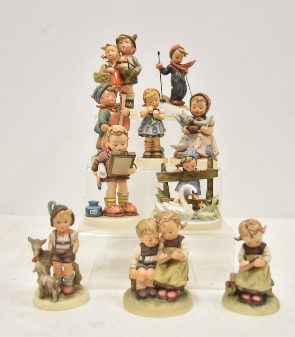 (10) HUMMEL GOEBEL FIGURNES (1 of 18)