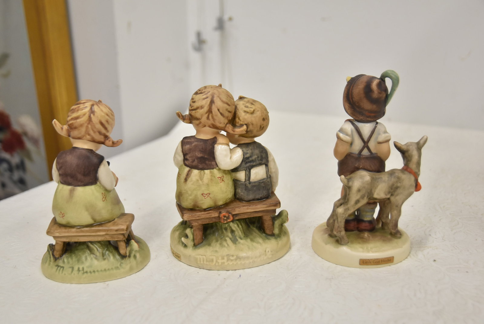 (10) HUMMEL GOEBEL FIGURNES - 4