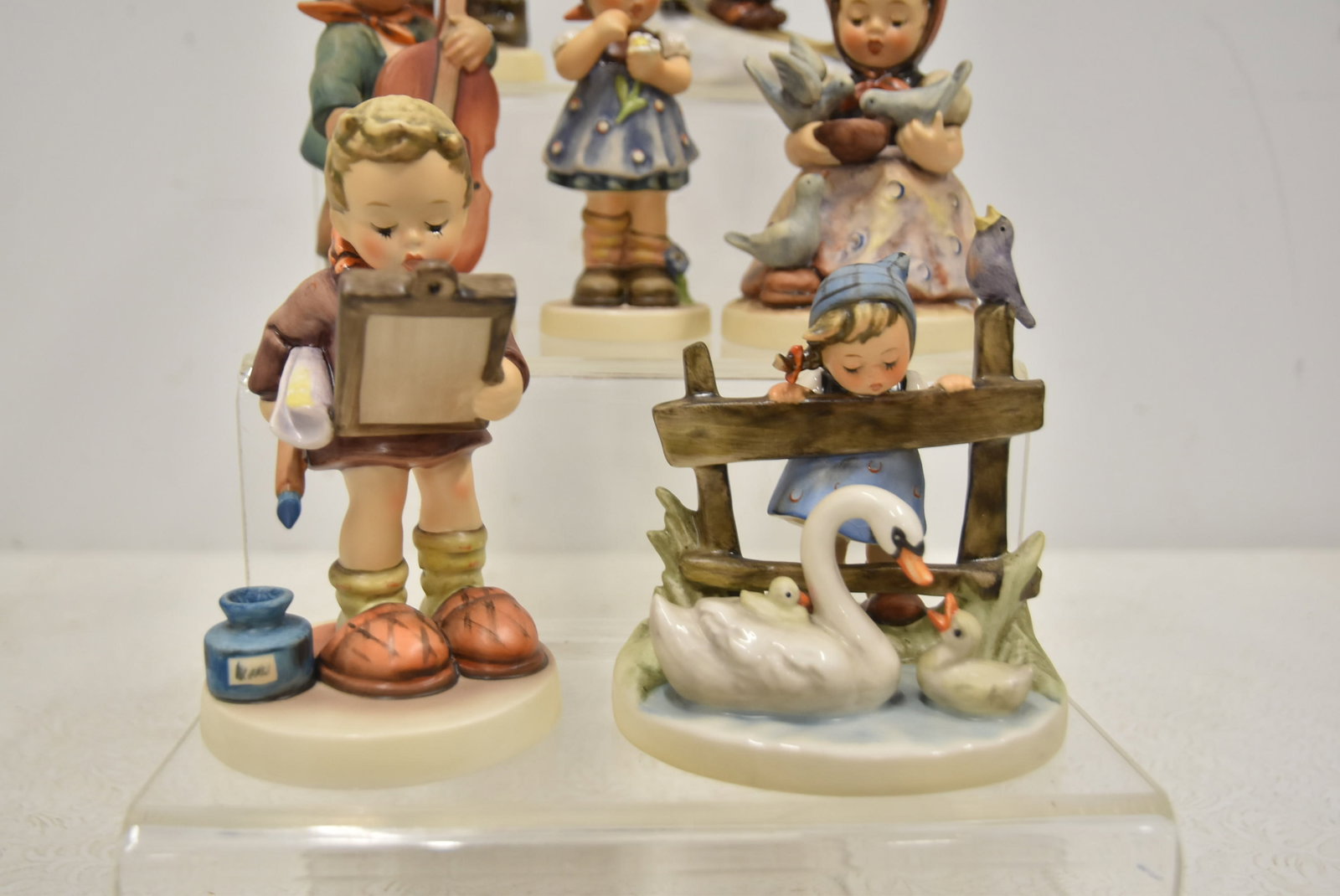 (10) HUMMEL GOEBEL FIGURNES - 7
