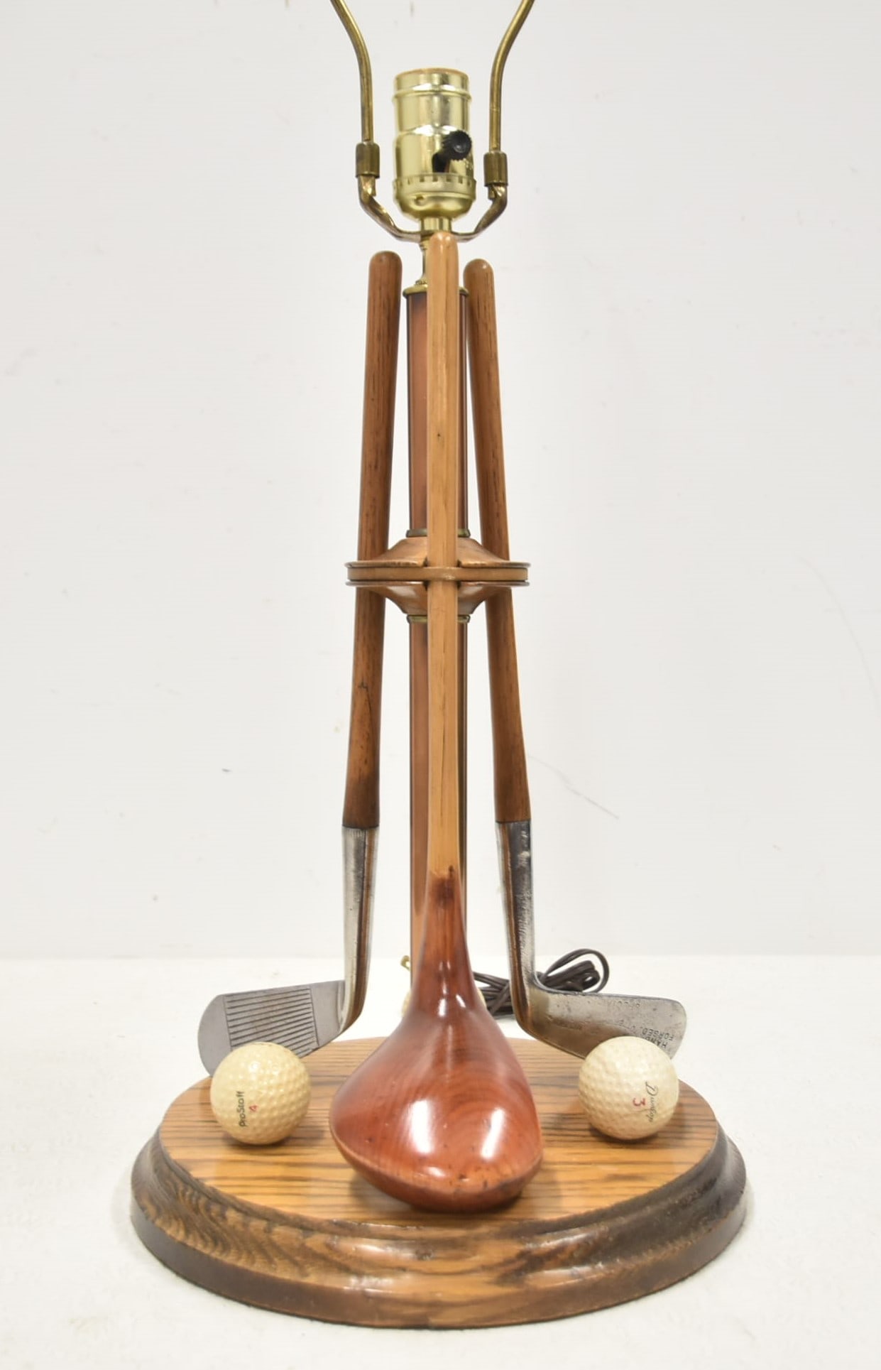 VINTAGE WOODEN GOLF LAMP (1 of 10)