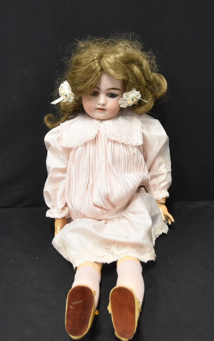 GERMAN SIMON HALBIG 1079 BISQUE HEAD DOLL (1 of 16)
