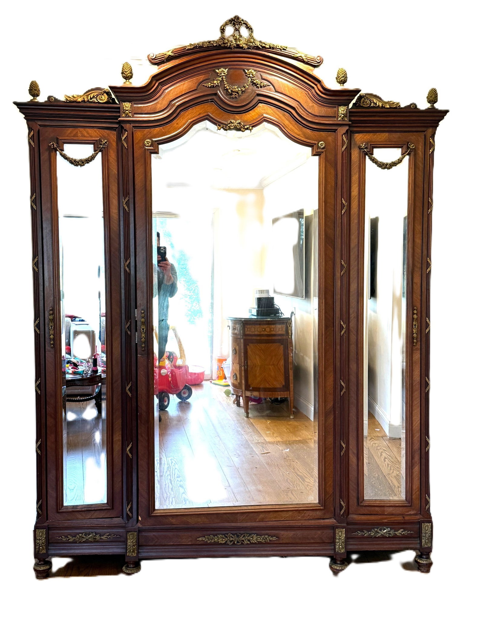 FINE FRENCH LXVI BRONZE MOUNTED TRIPLE ARMOIRE: FRENCH LXVI STYLE BRONZE MOUNTED MAHOGANY TRIPLE DOOR ARMOIRE WITH BRONZE FLORAL GARLANDS & PINEAPPLE - 68" x 20" x 96"
