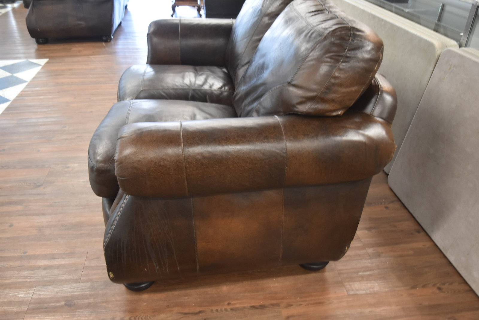 US PREMIUM LEATHER SOFA - 5