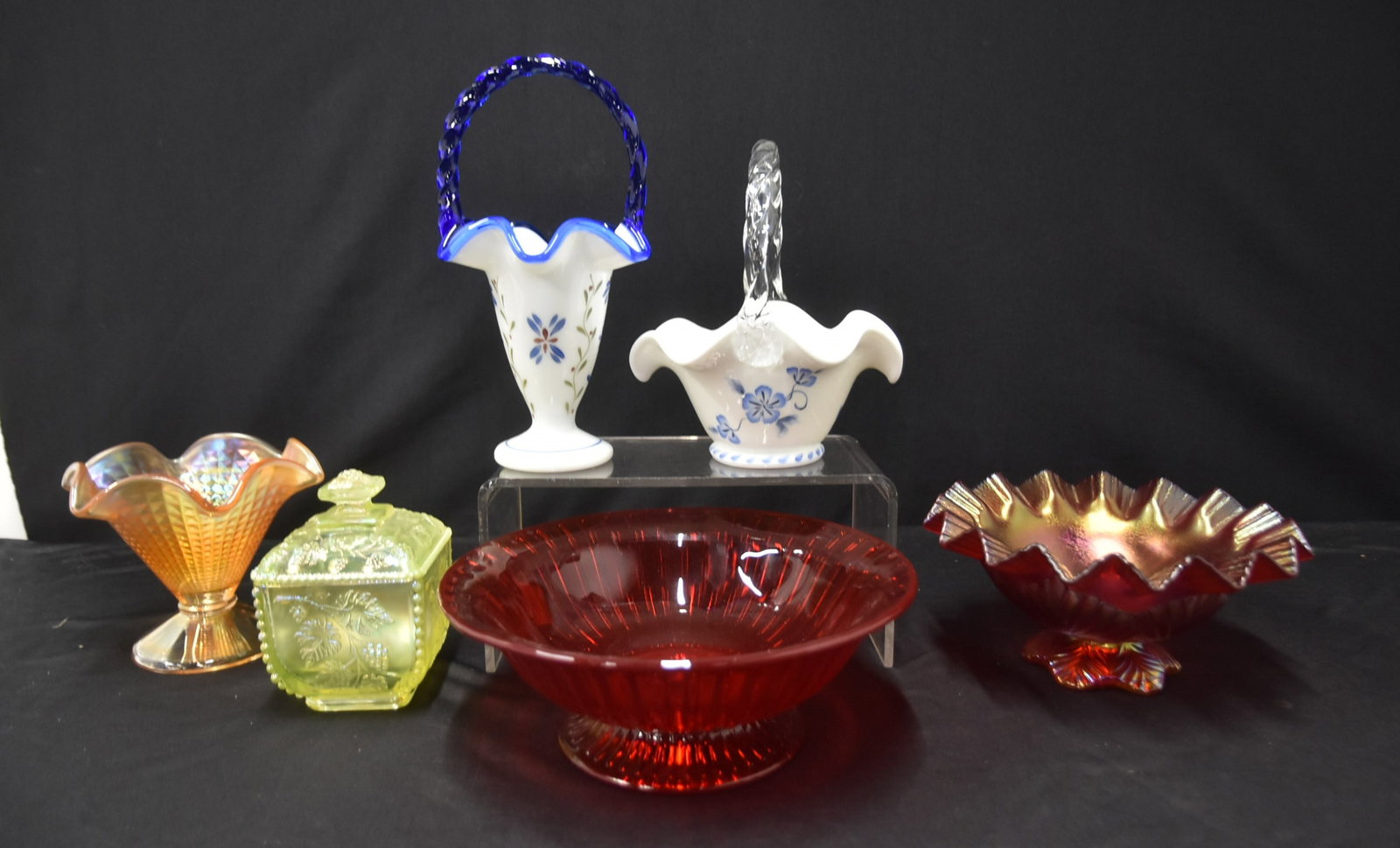 (5)pc FENTON ART GLASS (1 of 20)