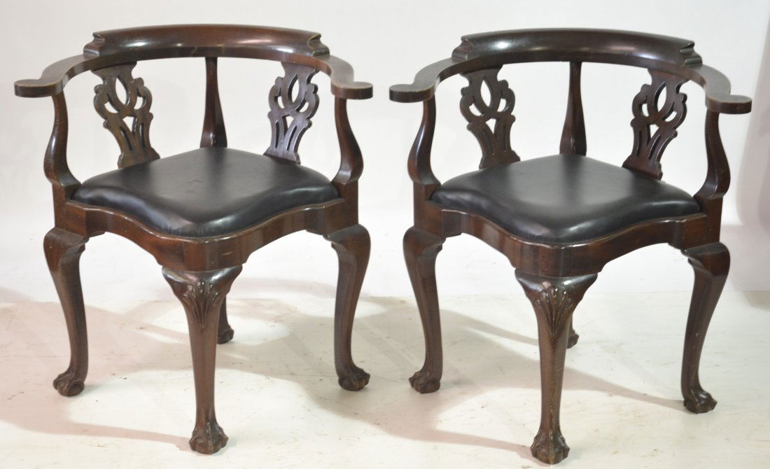 (Pr) MAHOGANY CORNER CHAIRS WITH LEATHER SEATS: 28" x 24" x 30"