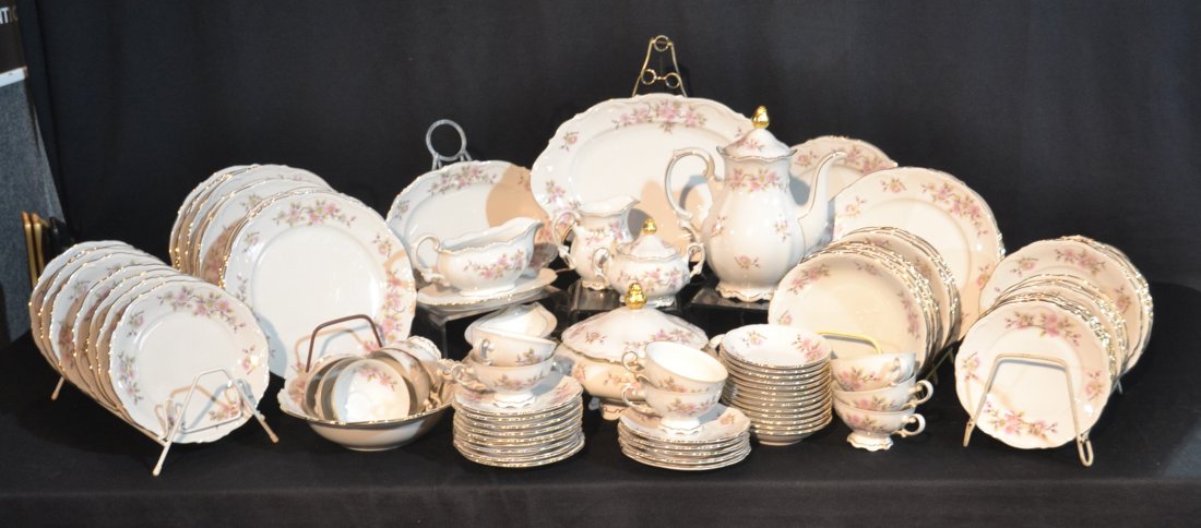 (98)pc MITTERTEICH "SPRINGTIME" DINNER SERVICE: CONSISTING OF (14) DINNER PLATES , (12) SOUP BOWLS , (13) LUNCHEON , (12) CAKE , (13) BERRY , (12) CUPS & (14) SAUCERS , (8) SERVING PIECES & COFFEE POT