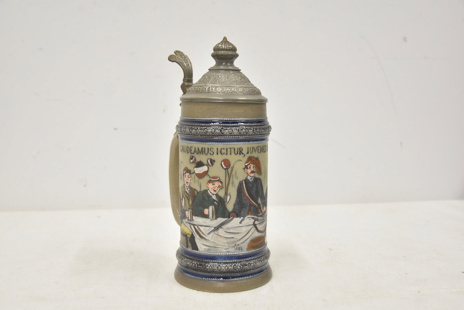 HR 177 STUDENTS DRINKING STEIN - 2