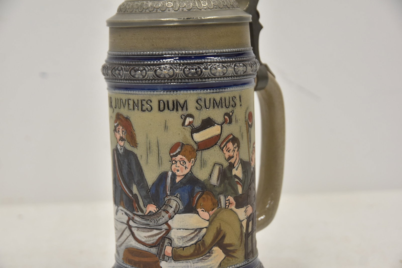 HR 177 STUDENTS DRINKING STEIN - 6