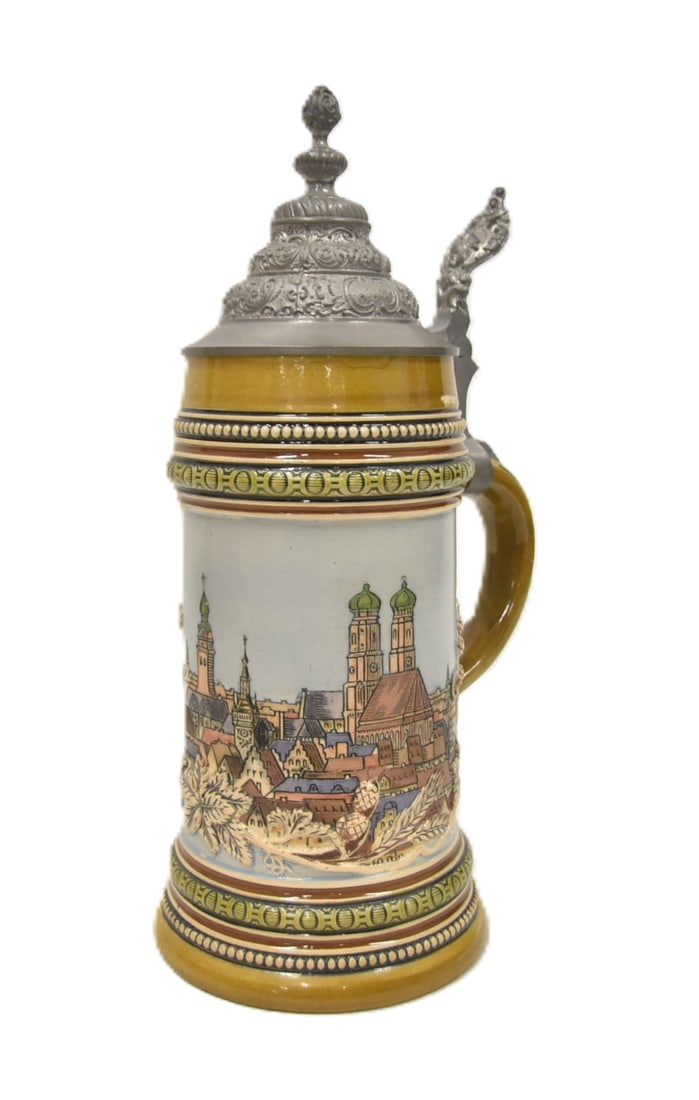 HR 525 MUNICH CHILD - 1 LITER: HAUBER & REUTHER No. 525 H & R 525 MUNICH CHILD WITH ETCHING OF MUNICH POTTERY ETCHED RELIEF SKYLINE OF MUNICH WITH PEWTER LID 6" x 4" x 12 1/4" (PAINT LOSS ON TOP RIM)