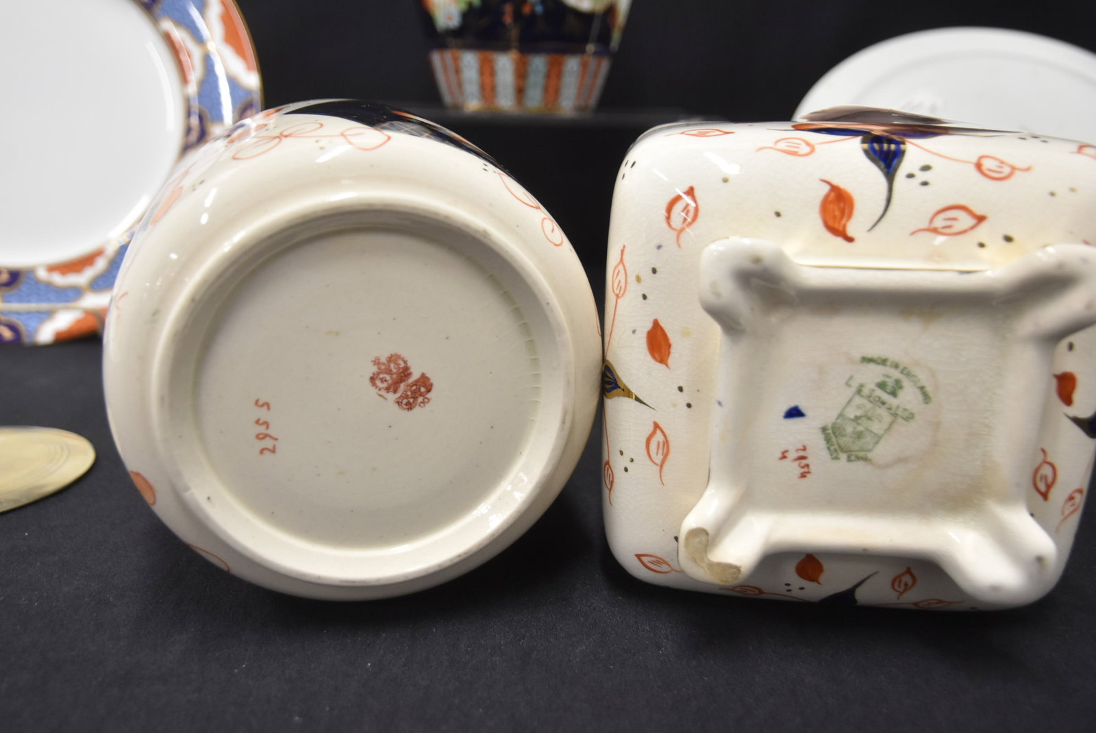 ENGLISH IMARI PATTERN GROUPING - 15