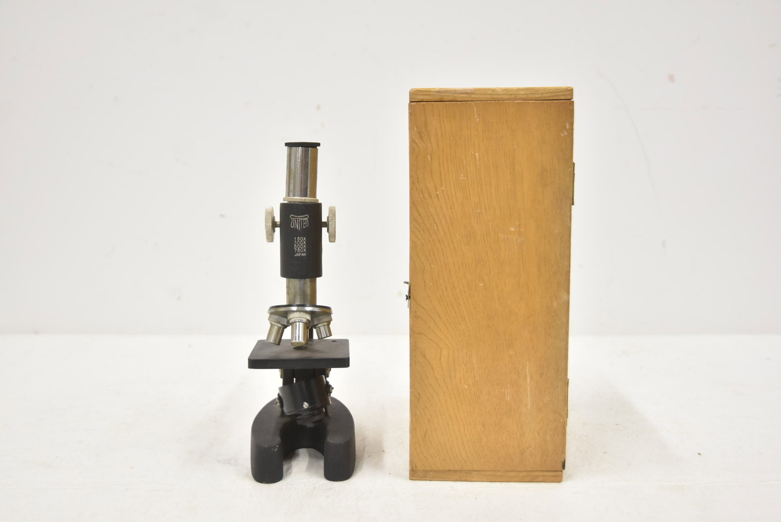 UNITED BEGINNER MICROSCOPE - 2