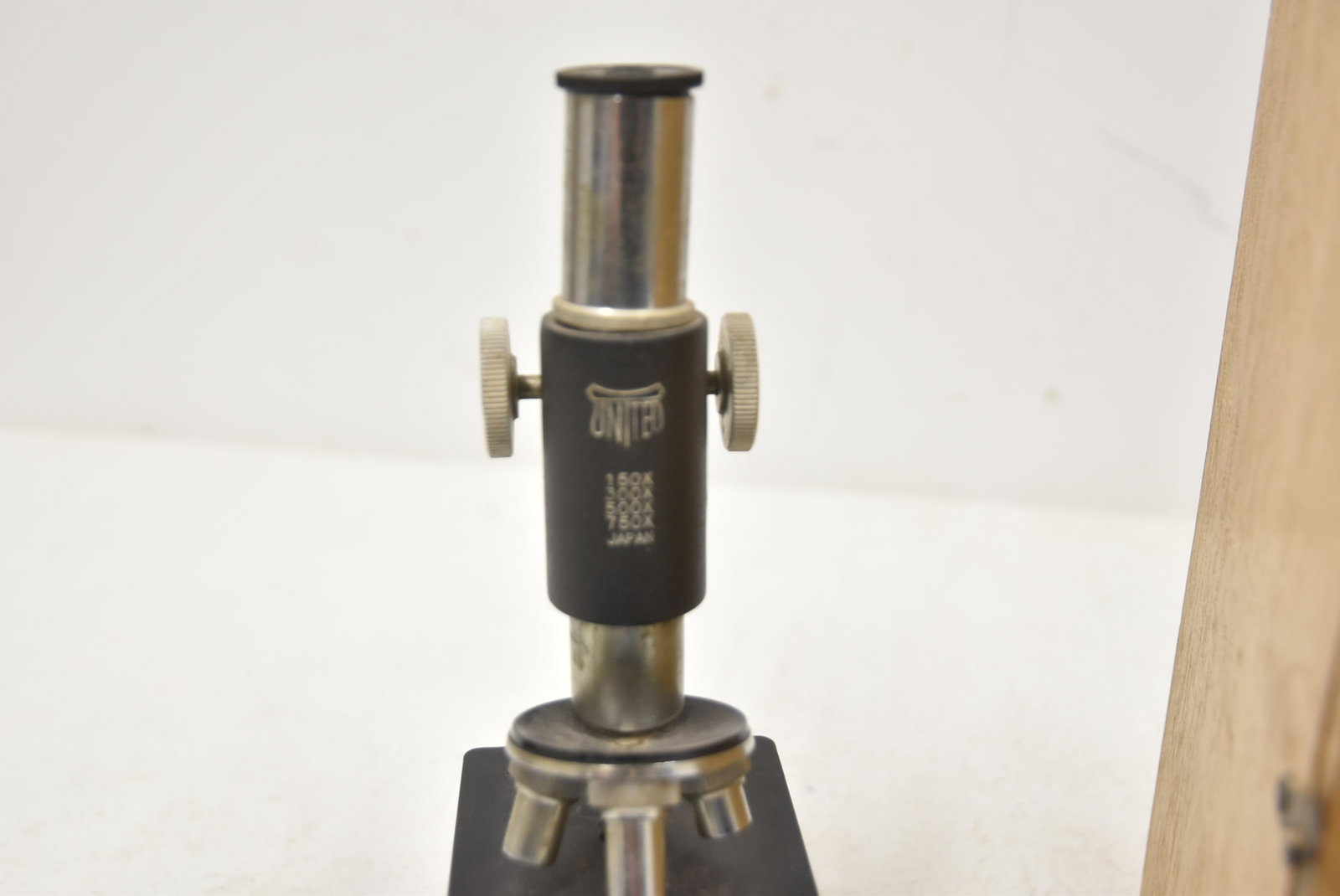 UNITED BEGINNER MICROSCOPE - 5
