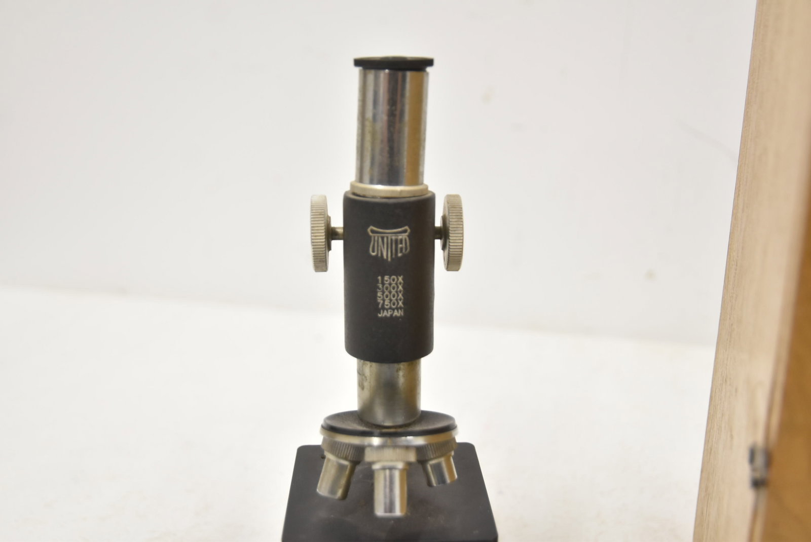 UNITED BEGINNER MICROSCOPE - 6