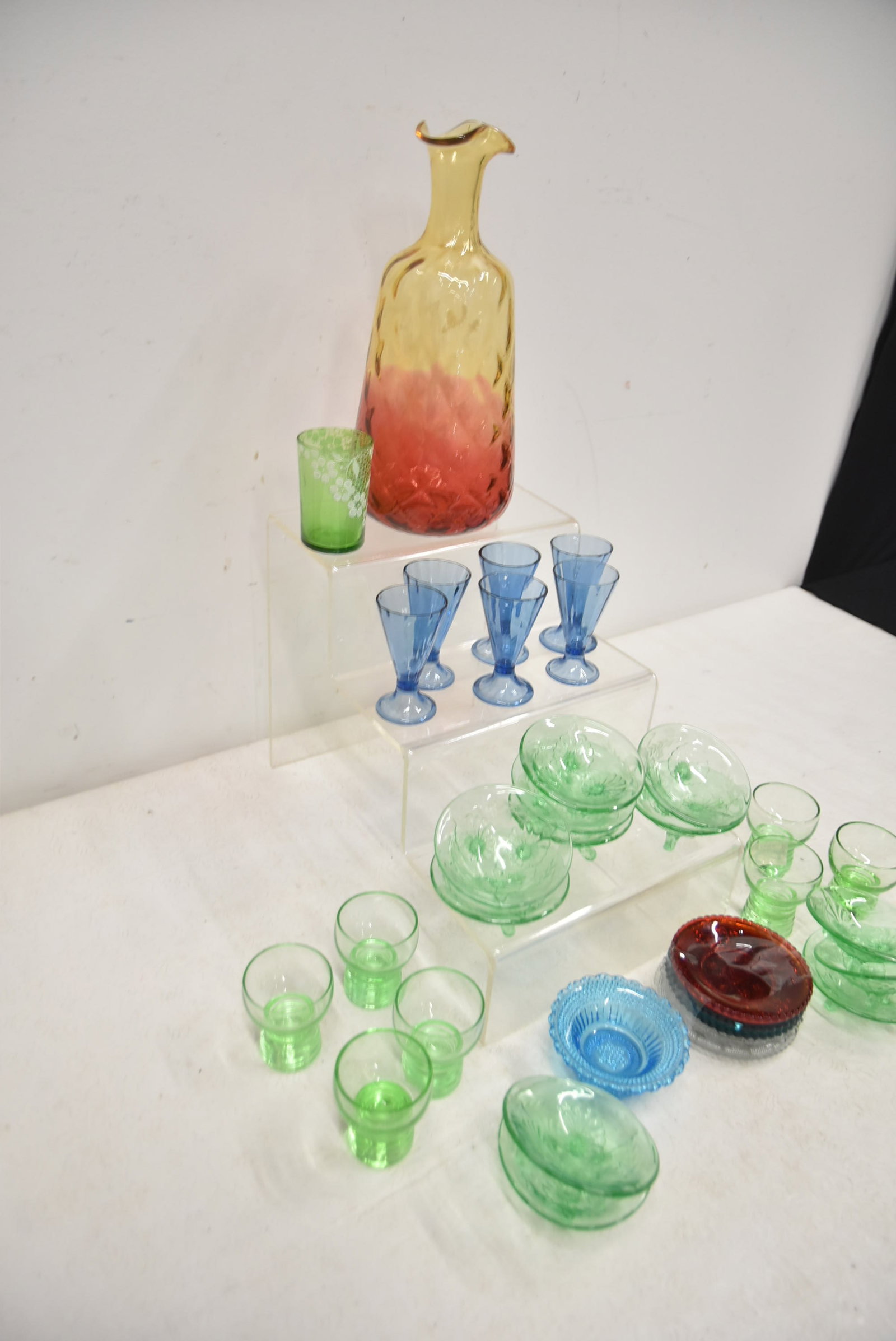 ASSORTED COLORED GLASS GROUPING - 10