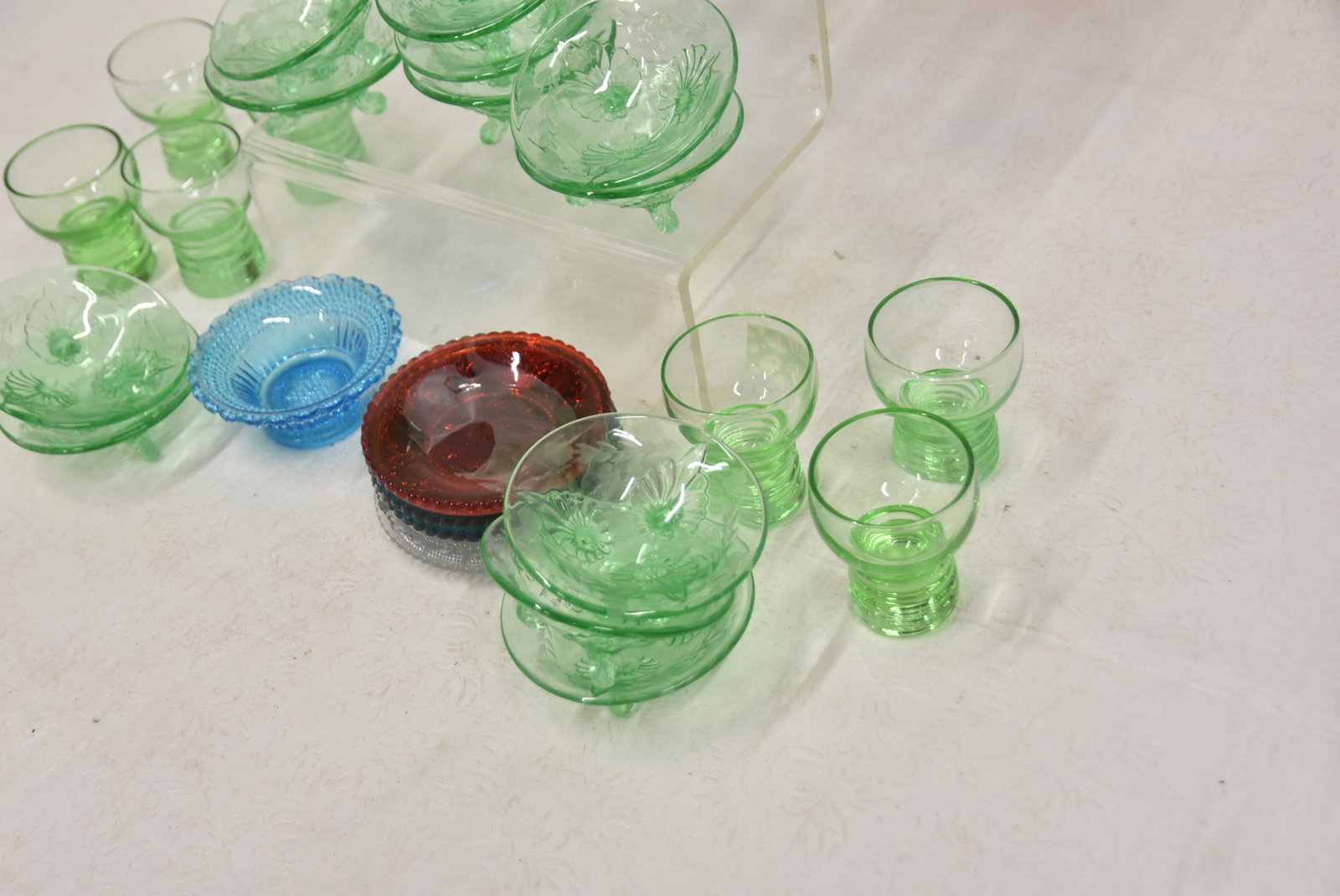 ASSORTED COLORED GLASS GROUPING - 9