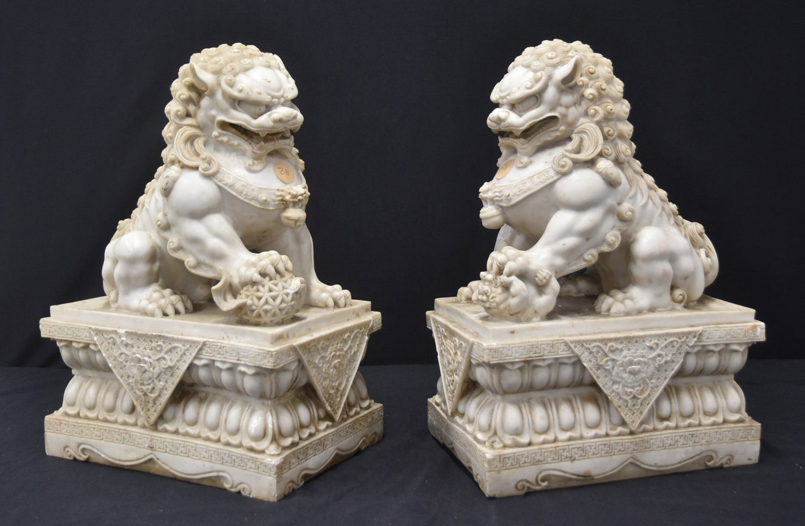 (Pr) MARBELIZED GUARDIAN FOO LIONS (1 of 15)