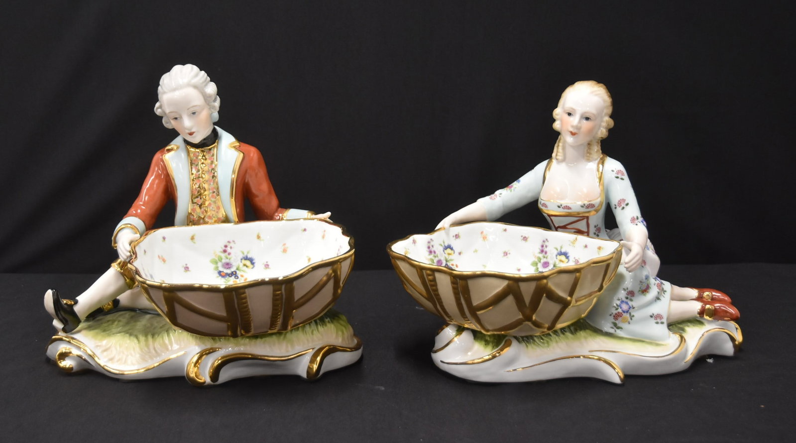 (Pr) LARGE PORCELAIN SWEET MEAT DISHES (1 of 13)