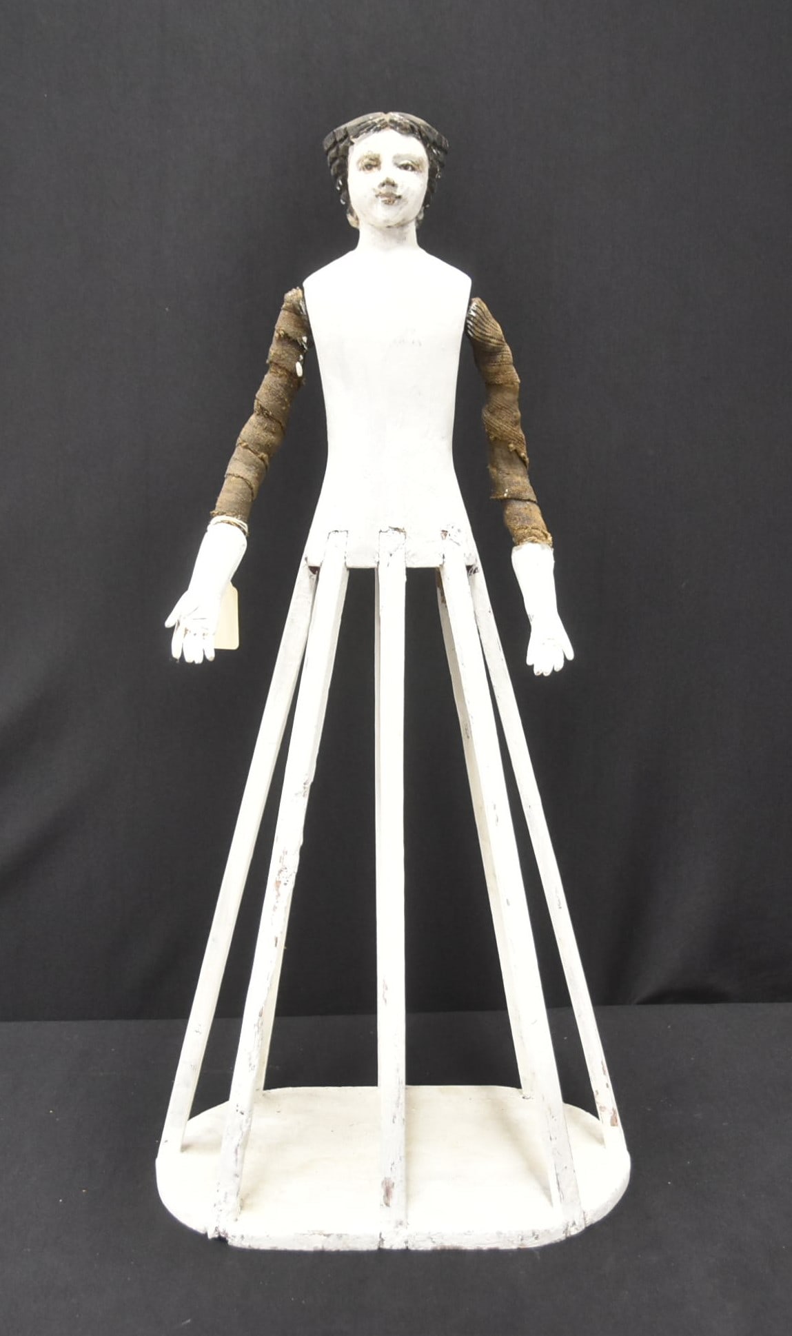 SANTOS BASTIDOR CAGE DOLL (1 of 10)