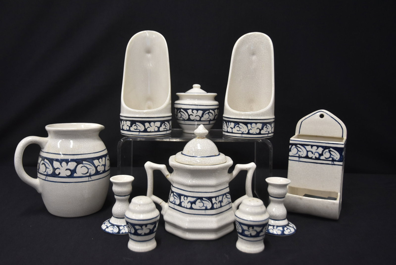 DEDHAM POTTERY RABBIT PATTERN TABLE WARE - 2