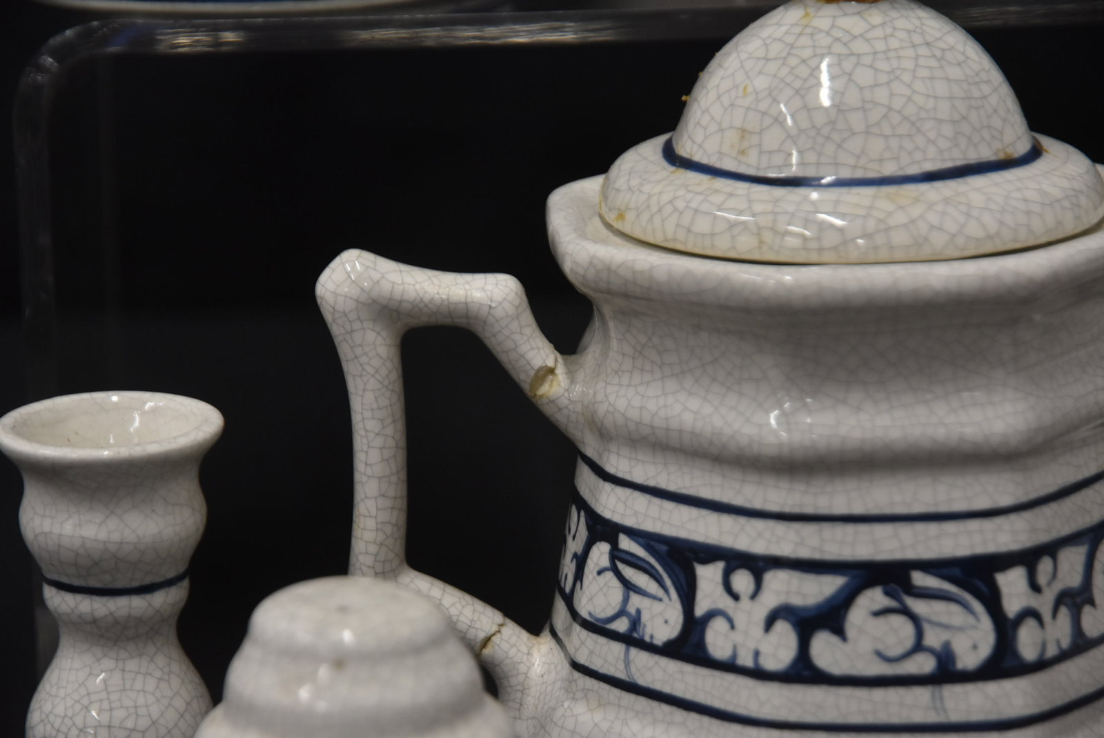 DEDHAM POTTERY RABBIT PATTERN TABLE WARE - 6