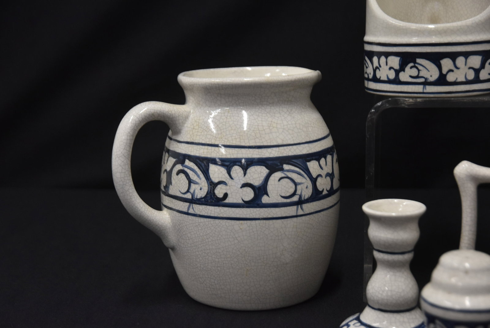 DEDHAM POTTERY RABBIT PATTERN TABLE WARE - 7