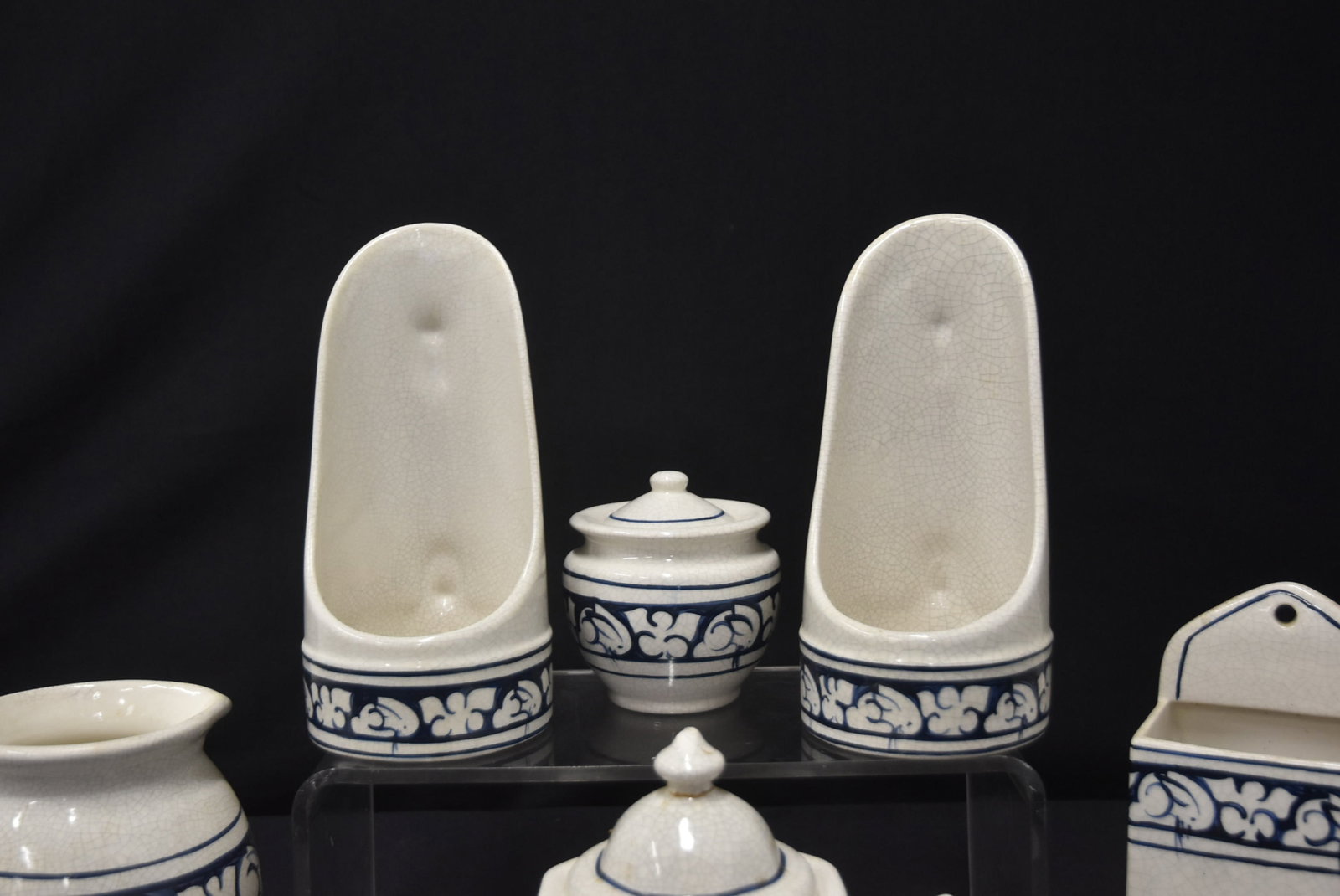 DEDHAM POTTERY RABBIT PATTERN TABLE WARE - 8