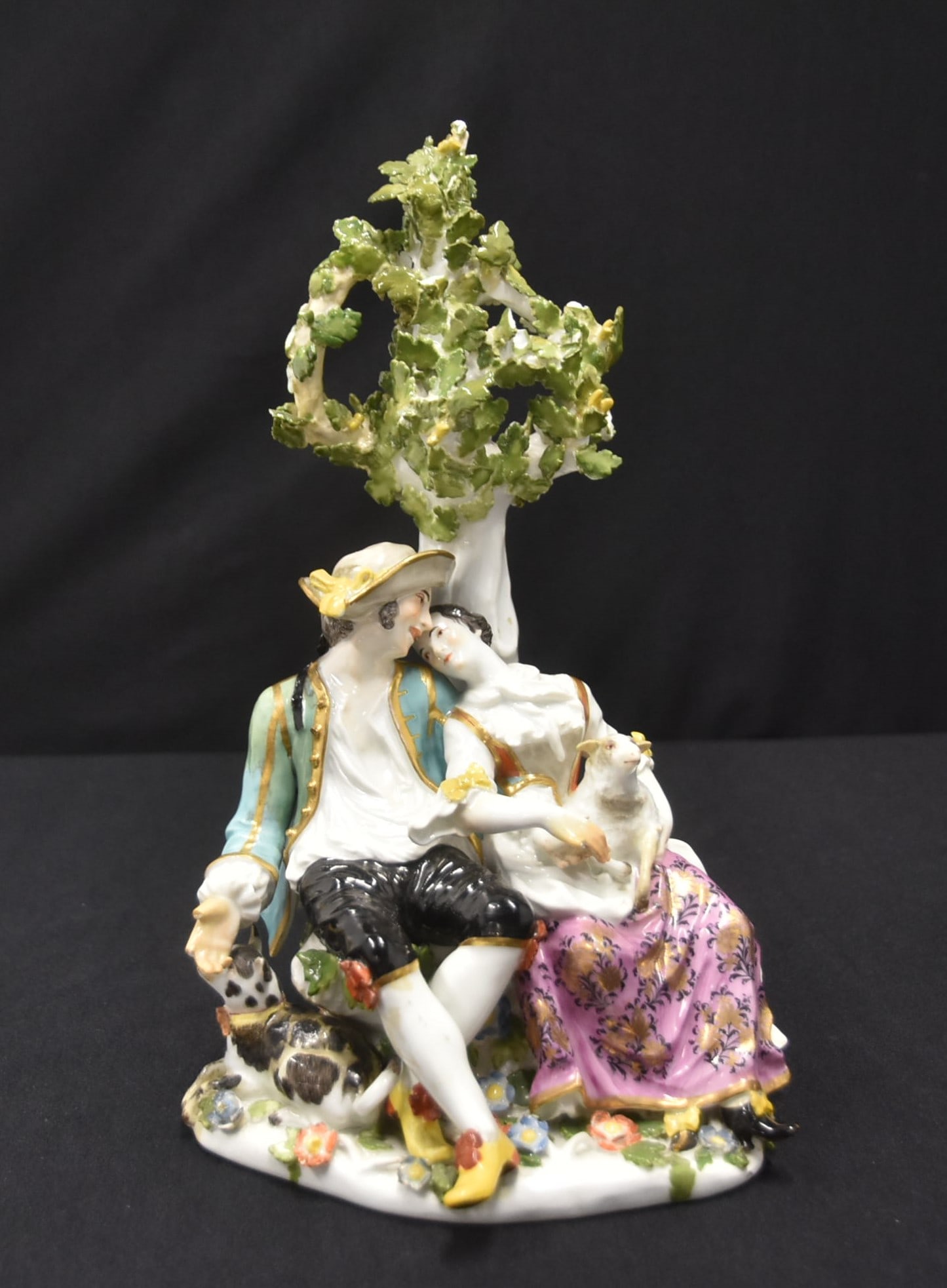 MEISSEN PORCELAIN FIGURAL TREE GROUPING: MEISSEN PORCELAIN FIGURAL TREE GROUPING WITH COURTING COUPLE - 6" x 5" x 10 1//2" (OVERALL LOSS TO LEAVES & FINGERS)