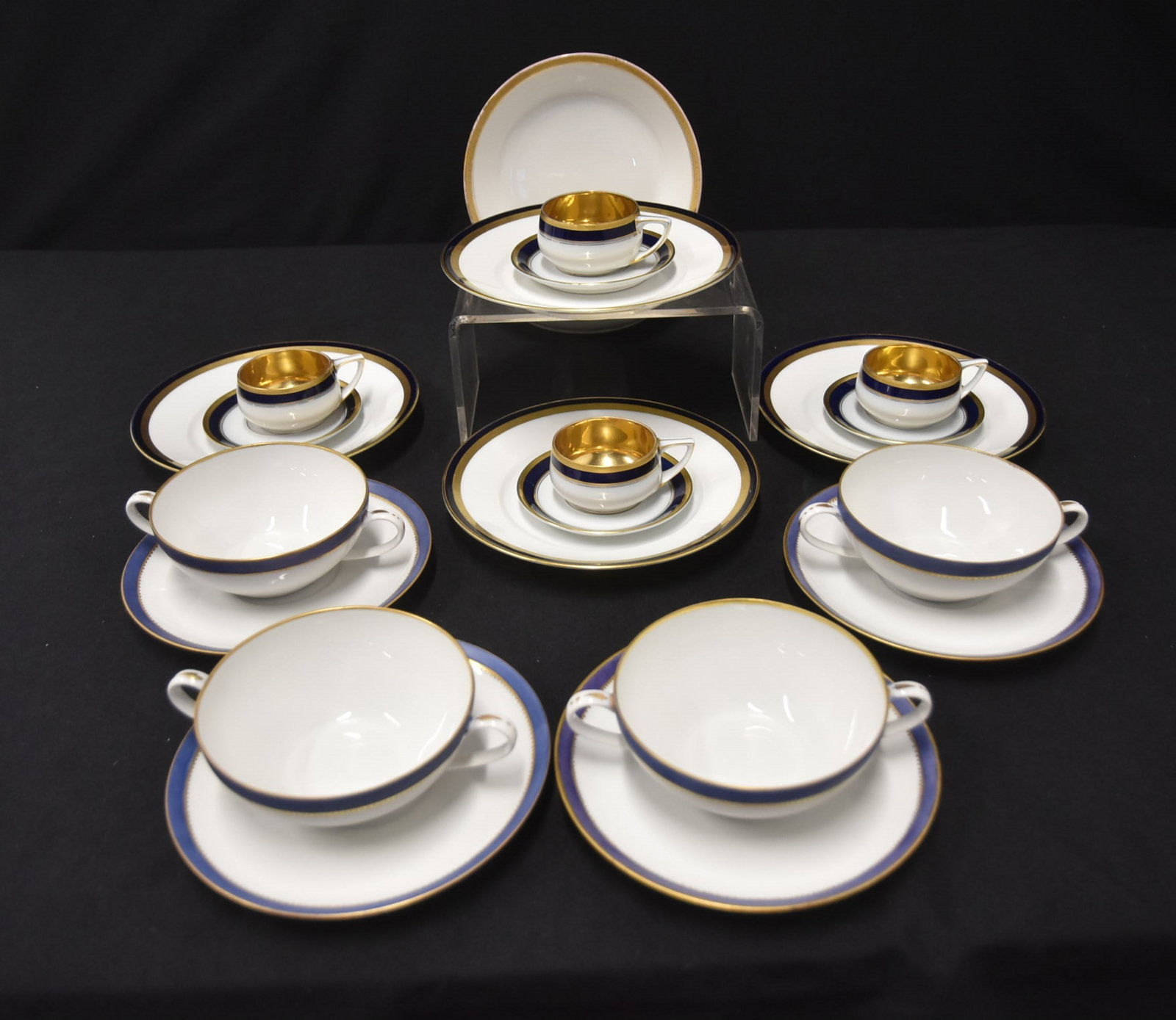 ASSORTED ROSENTHAL , LIMOGES & ARZBERG CHINA (1 of 16)