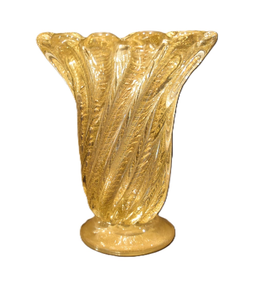LARGE HEAVY MURANO GOLD FLECK VASE: LARGE MID CENTURY MODERN MURANO ART GLASS VASE WITH SWIRL DESIGN & VENETION GOLD FLECKS - 10" x 13" (PLEASE NOTE THIS ITEM IS BEING SOLD AT AN OFF SITE LOCATION & PREVIEW IS UNAVAILABLE ; ITEMS WILL B