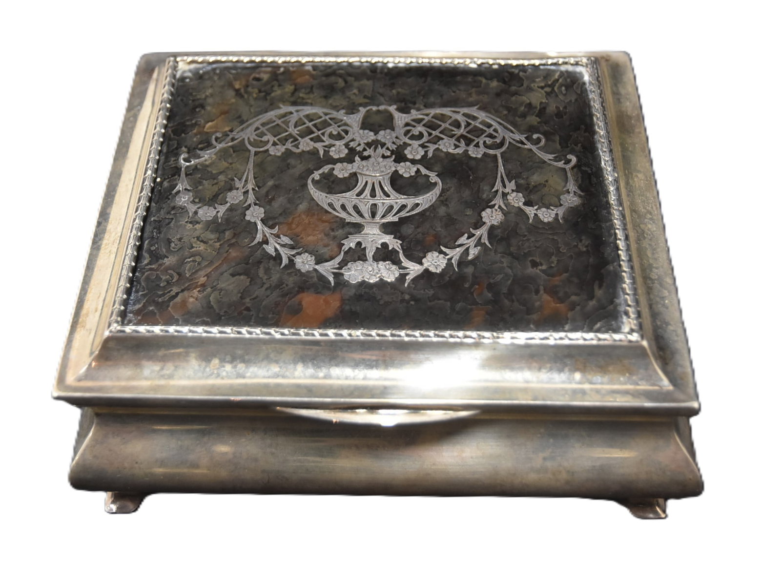 ENGLISH BIRMINGHAM STERLING SILVER BOX: ENGLISH BIRMGHAM STERLING SILVER & FAUX TORTOISHELL WITH STERLING SILVER INLAID DESIGNS ; HALL MARKED DB WITH ANCHOR - 15ozt GROSS